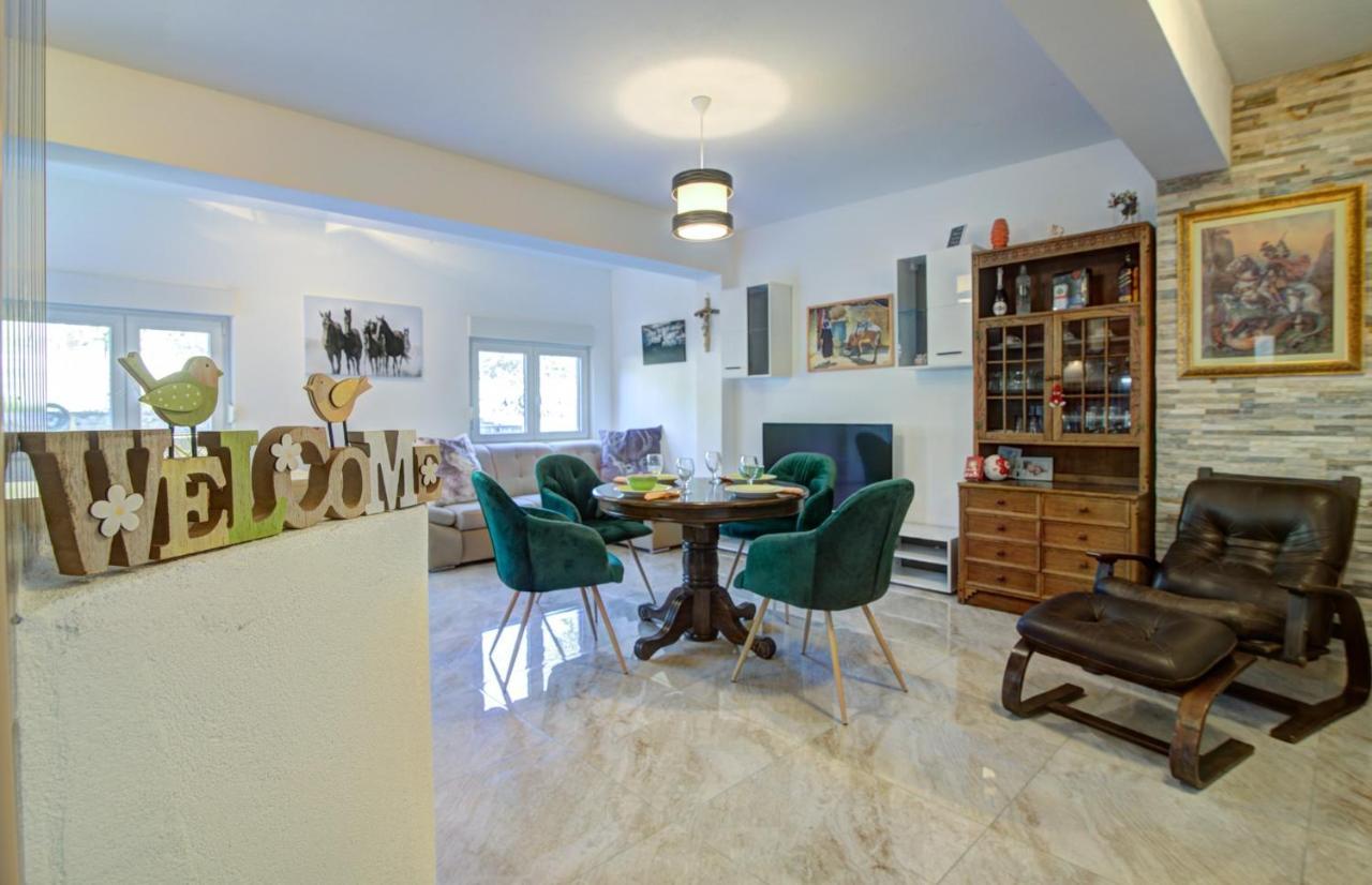 Appartement House Of Velebit Adria à Senj  Extérieur photo