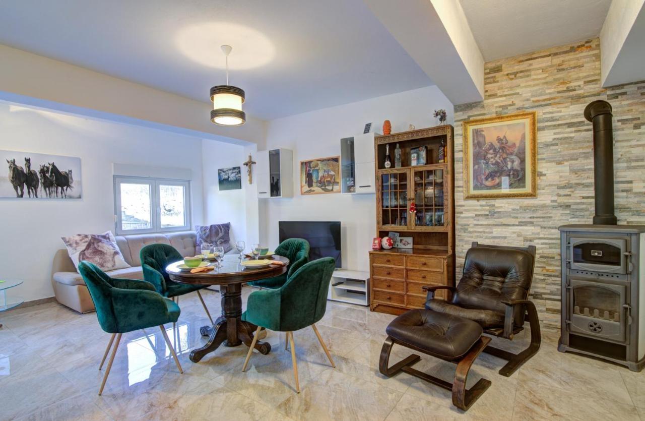 Appartement House Of Velebit Adria à Senj  Extérieur photo